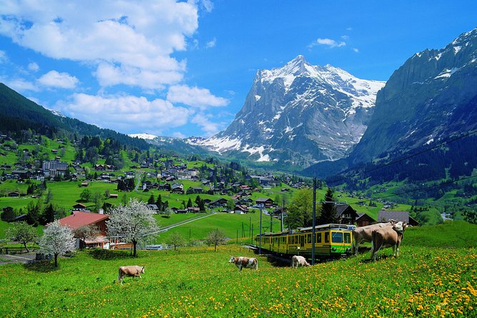 2-Day Jungfraujoch Top of Europe Tour from Zurich: Interlaken or Grindelwald - Choosing between Interlaken and Grindelwald