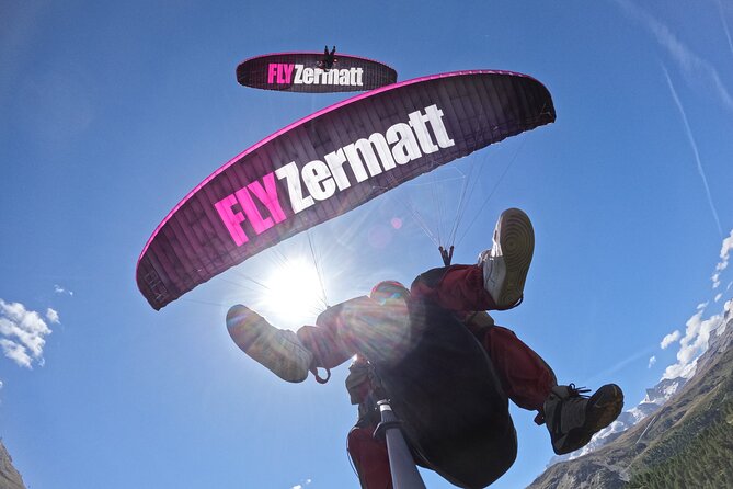 20 to 25 Minute Tandem Paragliding in Zermatt and Matterhorn View - From Bahnhofplatz to the Rothorn takeoff