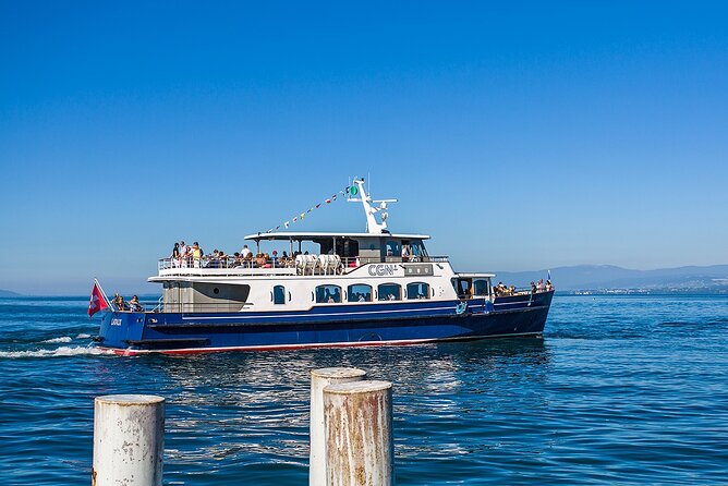 Audioguided sightseeing cruise of Geneva - Seating, weather, and comfort