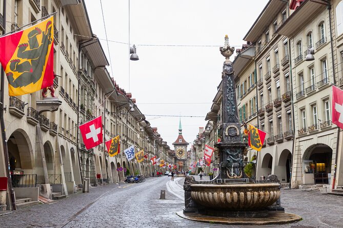 Bern Scavenger Hunt and Highlights Self Guided Audio Tour - Bern’s Old City and the Zytglogge
