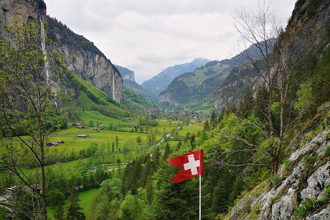 Best of Bernese Oberlands from Luzern - Brienz, a village pause beside the lake
