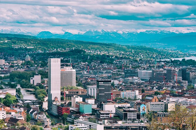 Best of Zürich & Surroundings: Walking Tour, Cable Car and Ferry - Zurich’s modern face: finance and the university quarter