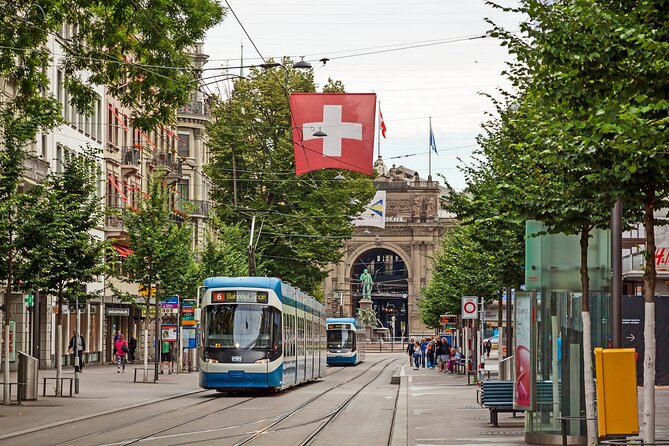 Best of Zürich & Surroundings: Walking Tour, Cable Car and Ferry - Felsenegg by cable car: the tour’s best viewpoint