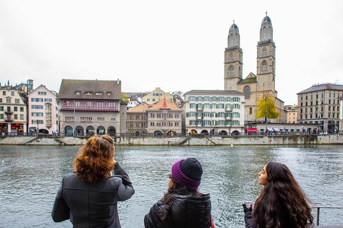 Best of Zurich Tour with Felsenegg Cable Car and Ferry Ride - Comfort, walking, and group size