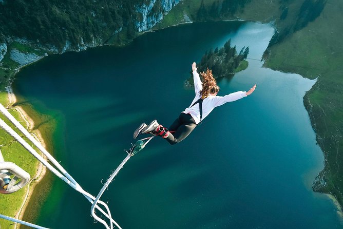 Bungy Jump Stockhorn with OUTDOOR - The gondola ride to Chrindi