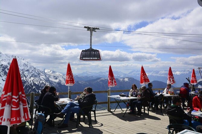 Chamonix & Mont Blanc Guided Day Trip with SkyView Panoramic bus - From Geneva to Chamonix under a glass roof