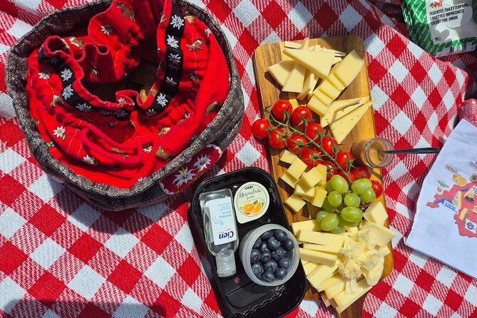 Cheese and chocolate on mountain summit - From Swiss cows to five kinds of cheese