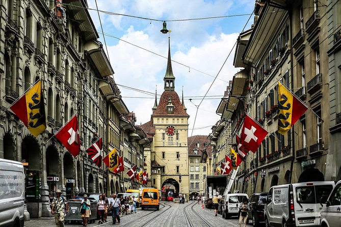 Cheese, Chocolate and Wine in the Bern Region from Luzern - Bern in two hours: a compact look at the capital