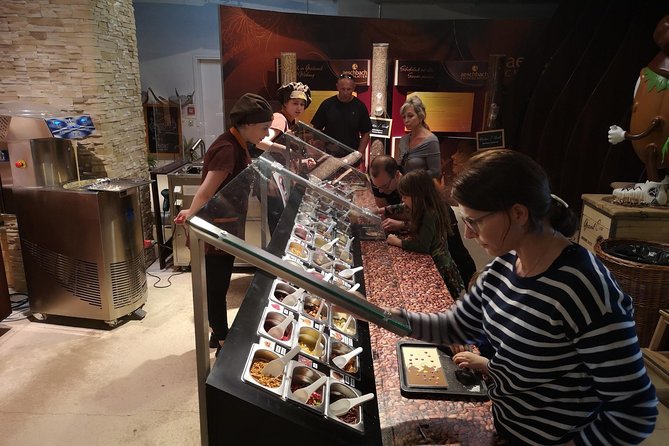 Chocolate, Cheese and Wine Tour in Luzern region - At the dairies and cheesemakers