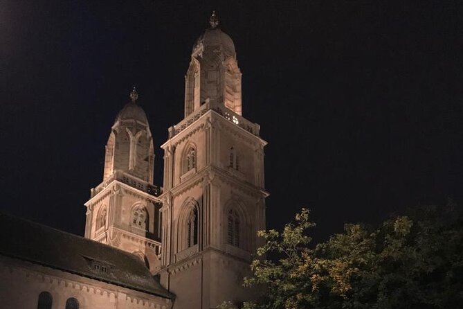 City tour Zurich with the city whispers from CHF 21.00 - Bahnhofstrasse and the price of Zurich