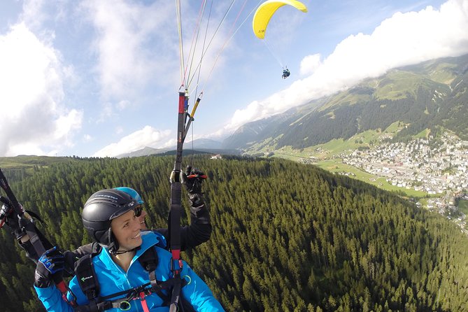 Davos Paragliding Private Tandem Pilot Half Day - Who will get the most from this flight