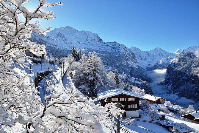 Easy countryside tour in Swiss Alps - kids friendly - Farm roads with the Jungfrau in view