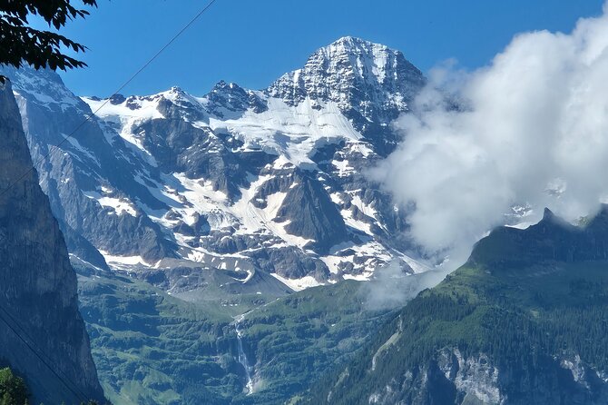 Easy countryside tour in Swiss Alps - kids friendly - Who will enjoy this Wengen countryside walk?