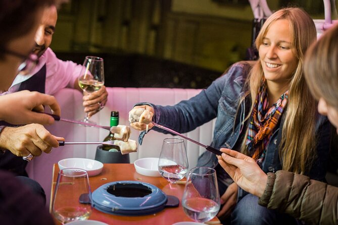 Fondue and wine private Tuk Tuk tour in Geneva - Why fondue works so well from a tuk tuk