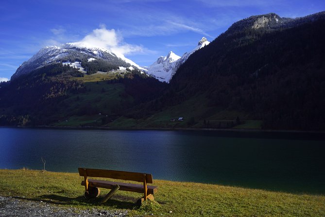 From Zurich: Breathtaking waterfall and lakes private tour - Lunch, photographs, and the final chocolate stop