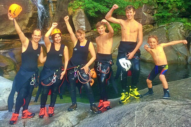 Fun and Adventure - Best beginner canyoning near Bellinzona - Starting at the Osogna base