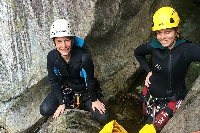Fun and Adventure - Best beginner canyoning near Bellinzona - Jumps, pools, and the optional 10-meter leap
