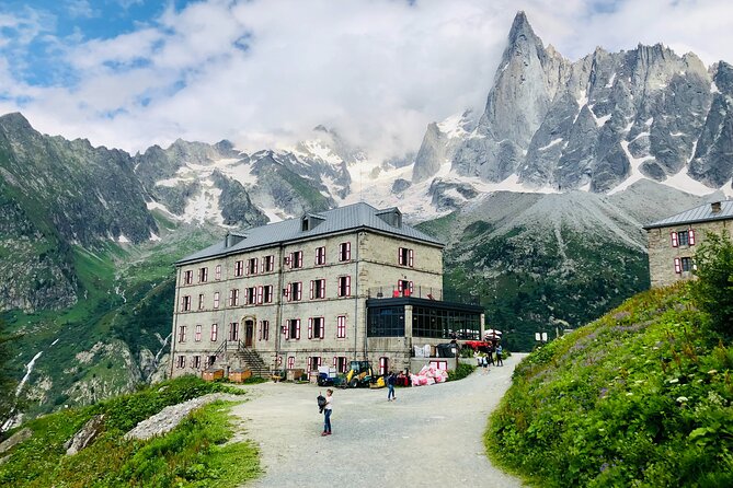 Geneva Day Trip to Mont Blanc glacier and 3860m Top - Should you book this tour?