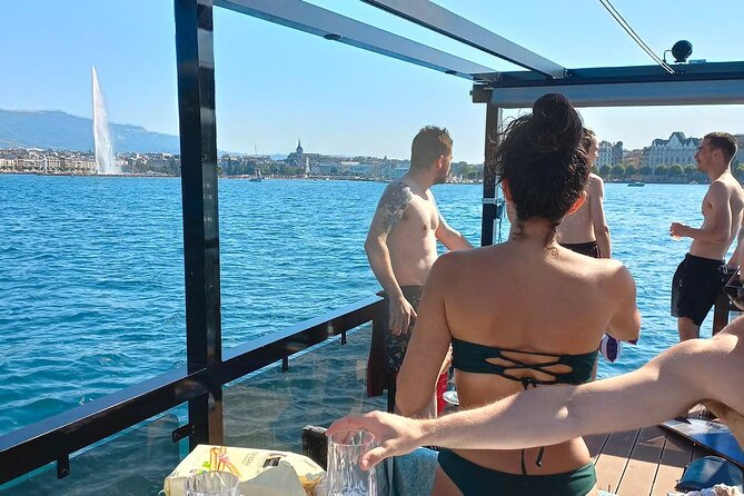 Geneva: Private Cruise on Lake Geneva with Aperitif - Two Geneva beaches and a change of pace