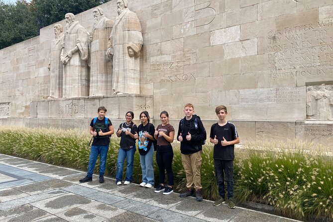 Geneva Scavenger Hunt and City Highlights Walking Activity - Starting beside Lake Geneva at Rotonde du Mont-Blanc