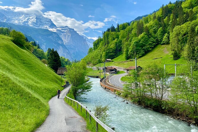 Grindelwald, Lauterbrunnen & Mürren Private Day Trip from Zurich - The walk from Mürren to Gimmelwald