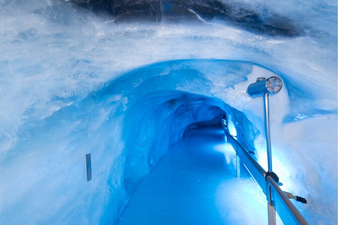 Guided Excursion to Mount Titlis Eternal Snow and Glacier from Lucerne - Crowds, group size, and the independent feel