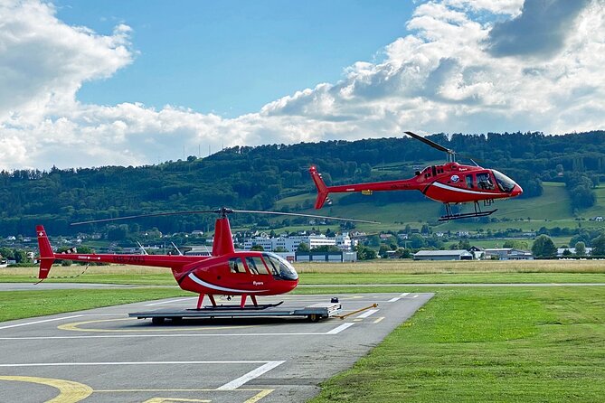 Helicopter tour to the Stockhorn mountain, with great view to the Swiss Alps - Meeting the helicopter at Bern-Belp