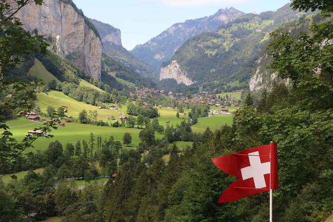 Interlaken Full-Day Highlights Tour with a Local by Private Car - What the guide adds to the day