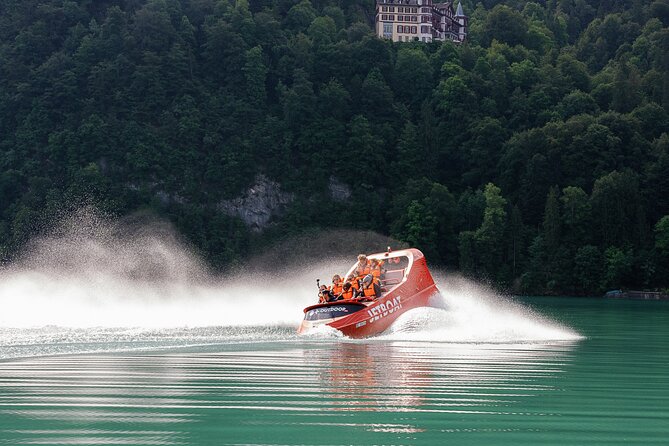 Jetboat Interlaken - Who will enjoy this most