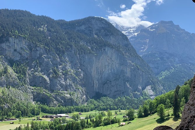 Jungfraujoch & Lauterbrunnen Alpine Tour | From Bern - Interlaken between two glacier-fed lakes