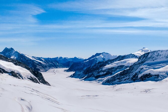 Jungfraujoch Private Tour – Top of Europe & Lauterbrunnen Valley - The drive through Lauterbrunnen Valley