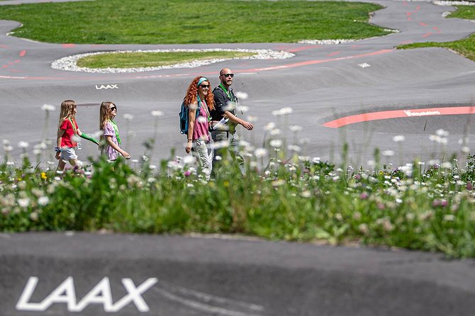 Laax Falera Foxtrail Tschiel - Following the fox from central Laax