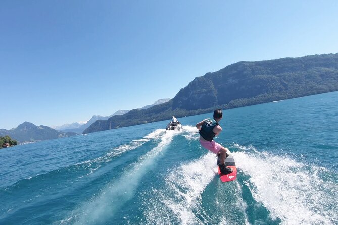 Lake Zurich boat tour for an afternoon ! - Swimming, sunbathing, and trying the controls