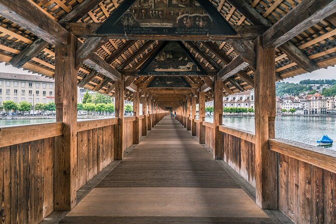 Lucerne Day Tour from Zurich - Choosing between museums, boats, and Old Town streets