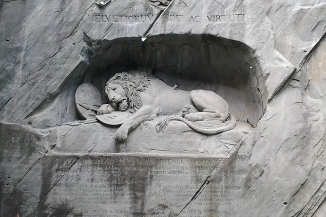 Lucerne Half-Day Small Group Walking Tour incl. Lake Cruise - The Lion Monument and its difficult story