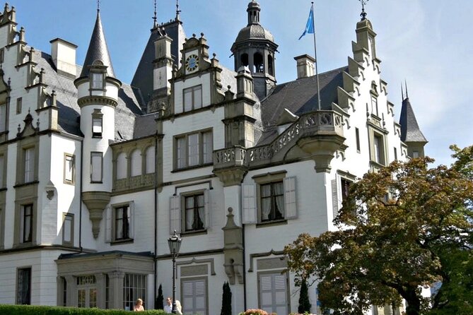 Lucerne Lakeside and Villas Private Walking Tour - Schloss Neuhabsburg and the seasonal wine stop