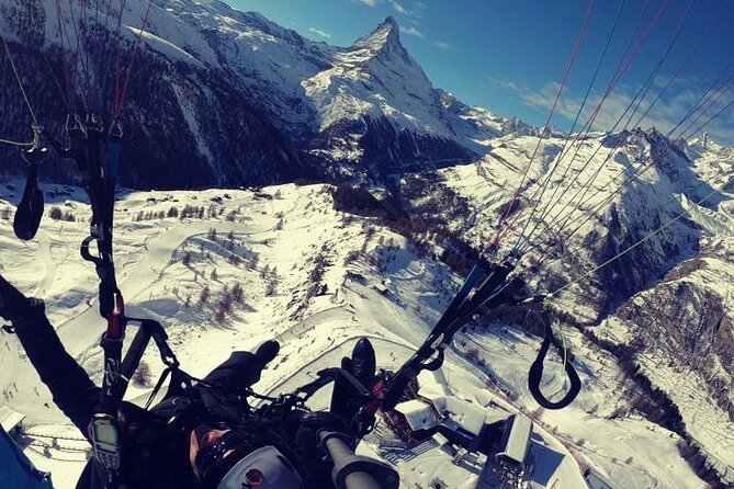 Matterhorn Paragliding flight in Zermatt (20-25min) - What the flight feels like for a first-timer