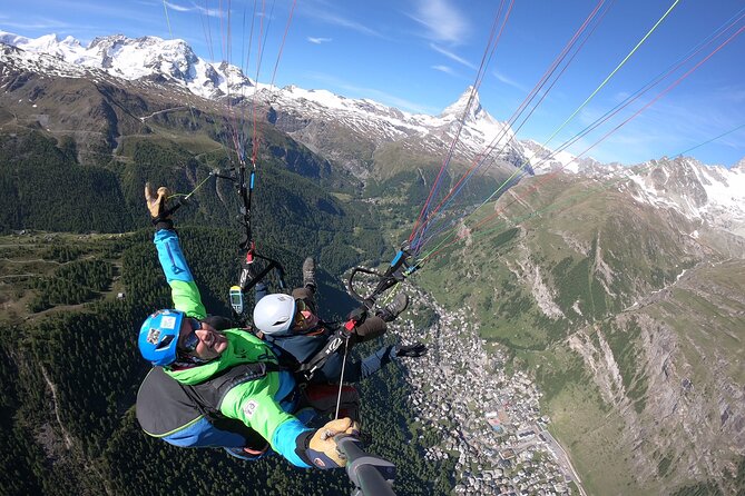 Matterhorn Paragliding flight in Zermatt (20-25min) - The Matterhorn from a new angle