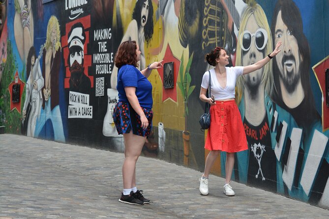 Moments in Basel: Personalized Tour & Photo Session - The Old University Garden and Basel Minster