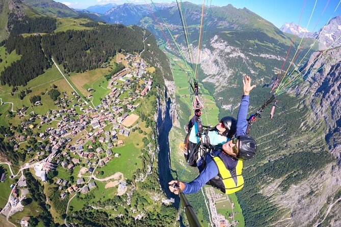 Mürren Lauterbrunnen: Paragliding Panorama Tandem Flights - The takeoff: a few quick steps, then open air