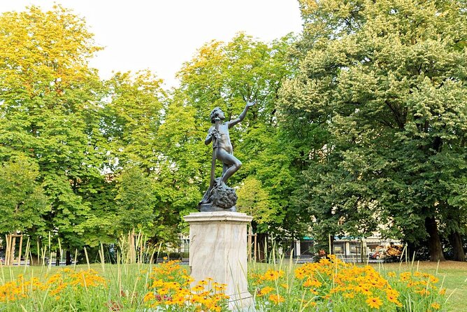 Old Town Geneva Private Walking Tour - Place du Bourg-de-Four and a slower Old Town pause