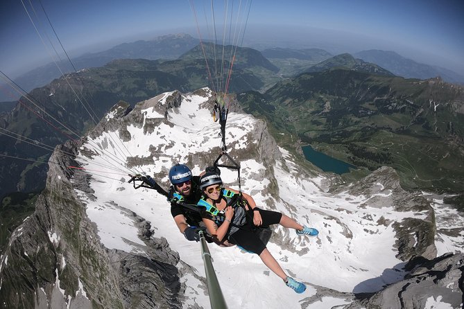 Paragliding Tandemflight Lucerne - Engelberg - The briefing and the first few steps into the air