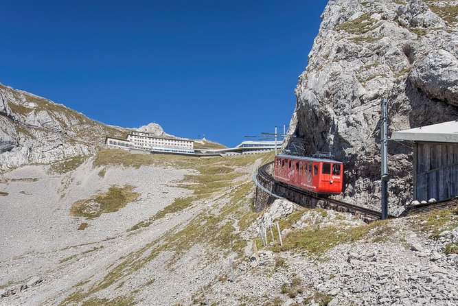 Pilatus Panorama: Exclusive Private Golden Round Trip from Zürich - The 8:30 train from Zurich to Lucerne