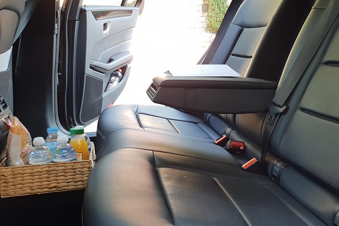 Private Arrival Transfer: from Zurich Airport to Sankt-Moritz - Zurich Airport pickup without the taxi line