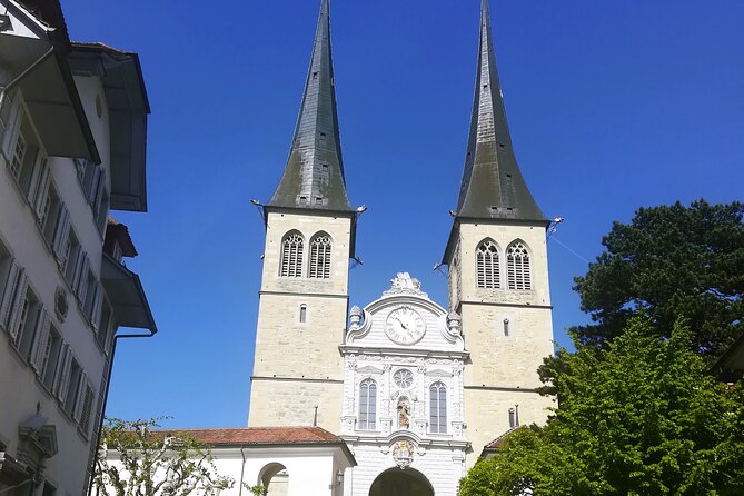 Private city tour in lucerne - Twenty minutes at the Lion Monument