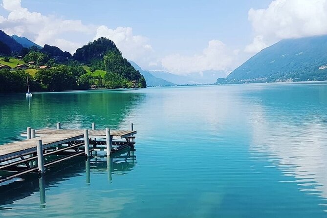 Private Day tour from Interlaken: Lake, Gorge & Waterfall - Iseltwald and its famous lakeside setting
