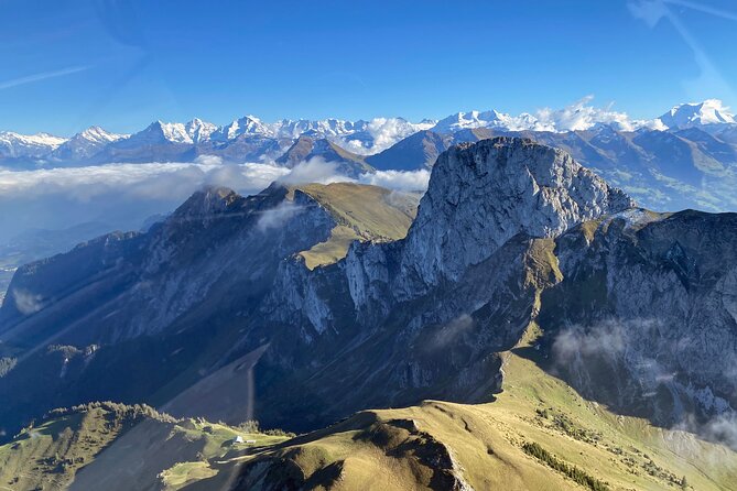 Private helicopter flight to Stockhorn mountain, with view to the Swiss Alps - Pilot communication and comfort in the air