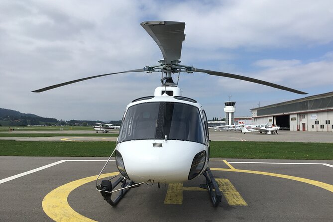 Private helicopter flight to Stockhorn mountain, with view to the Swiss Alps - Lake Thun and the first Alpine panorama