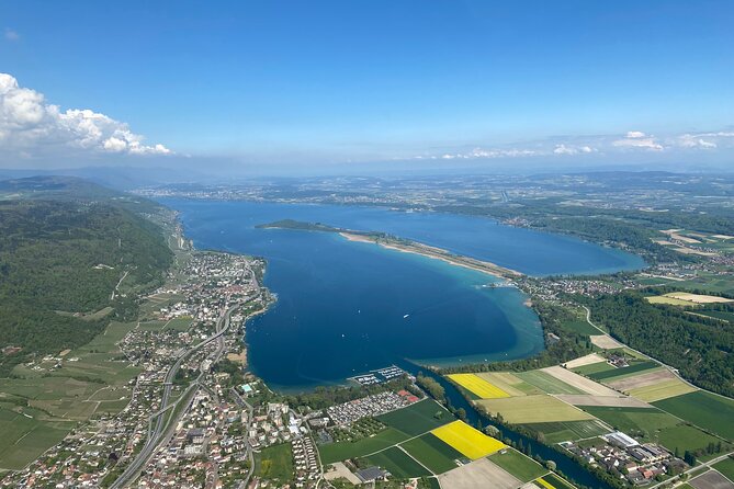 Private helicopter tour to Jura and Seeland - a beautiful sightseeing flight - Chasseral and the long Jura ridge
