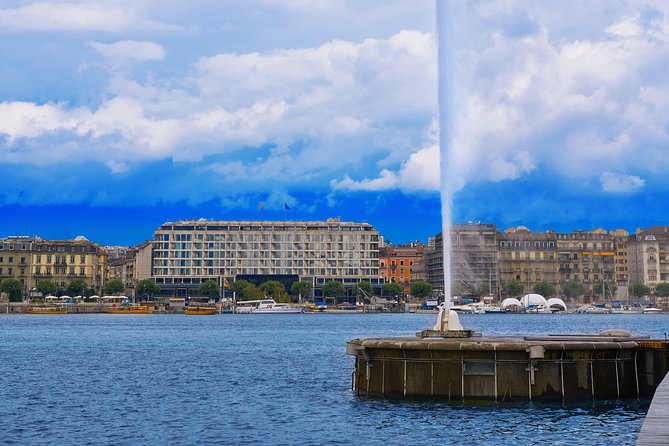 Private Photo Tour LUXE CUSTOM in Geneva - What the photographer adds to a normal city walk
